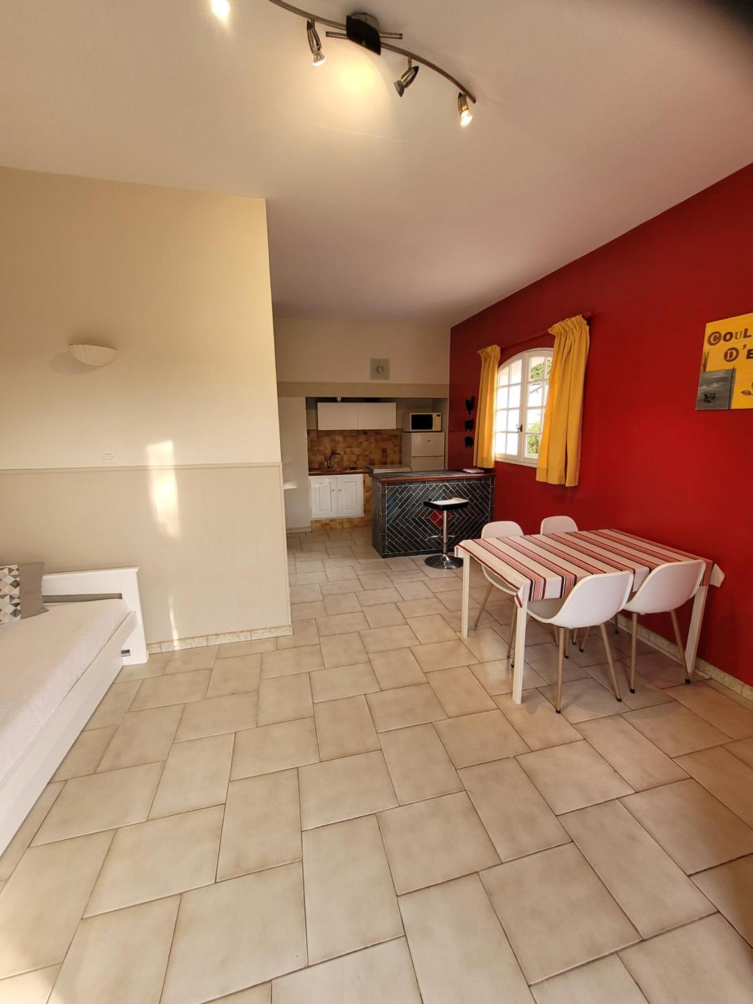 Appartements Dans Villa En Rez De Jardin Hyeres Exterior photo